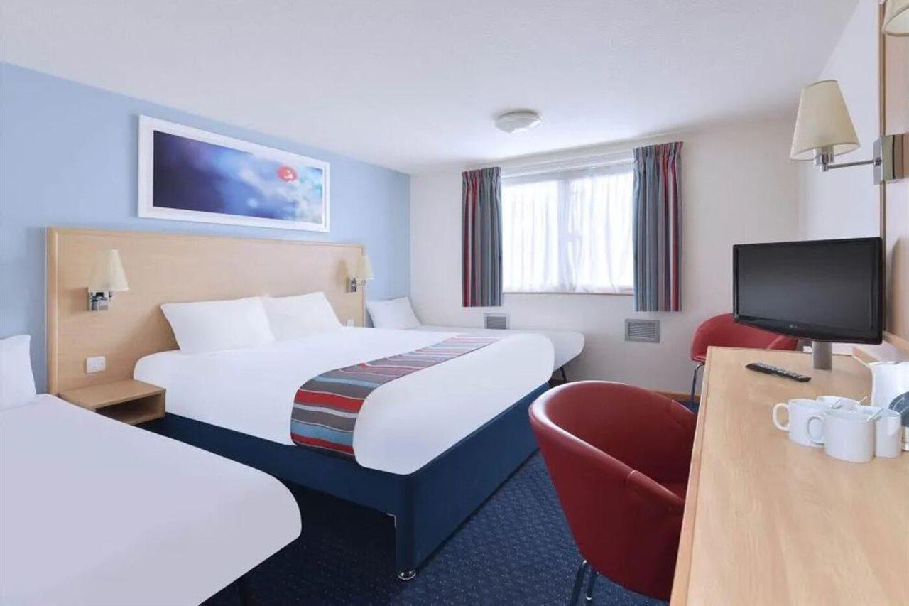 Travelodge Oswestry Exterior photo