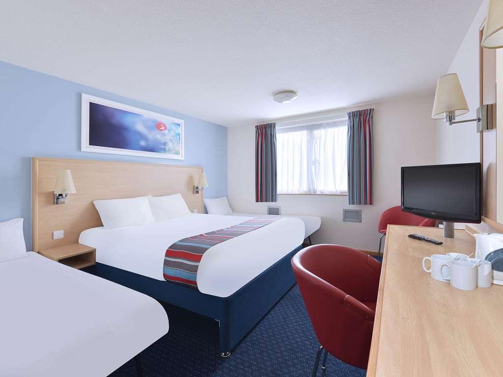 Travelodge Oswestry Room photo