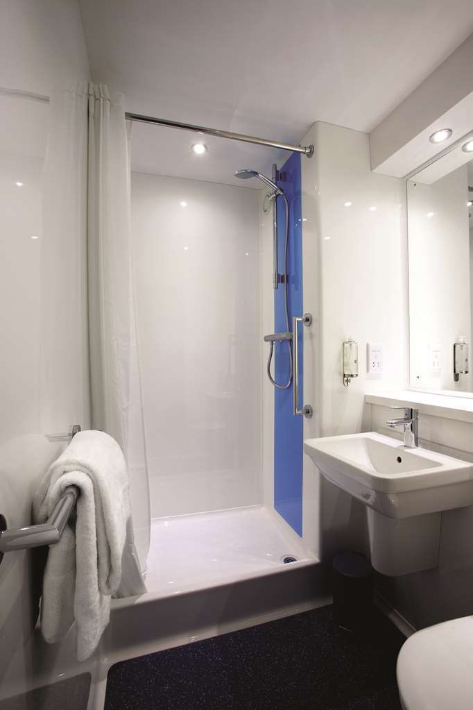 Travelodge Oswestry Room photo
